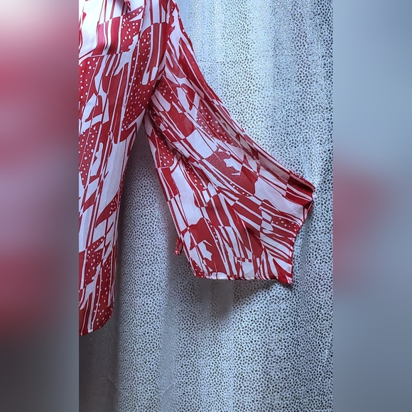 Abstract Print Front Button Long Sleeve Blouse - Picture 3 of 7